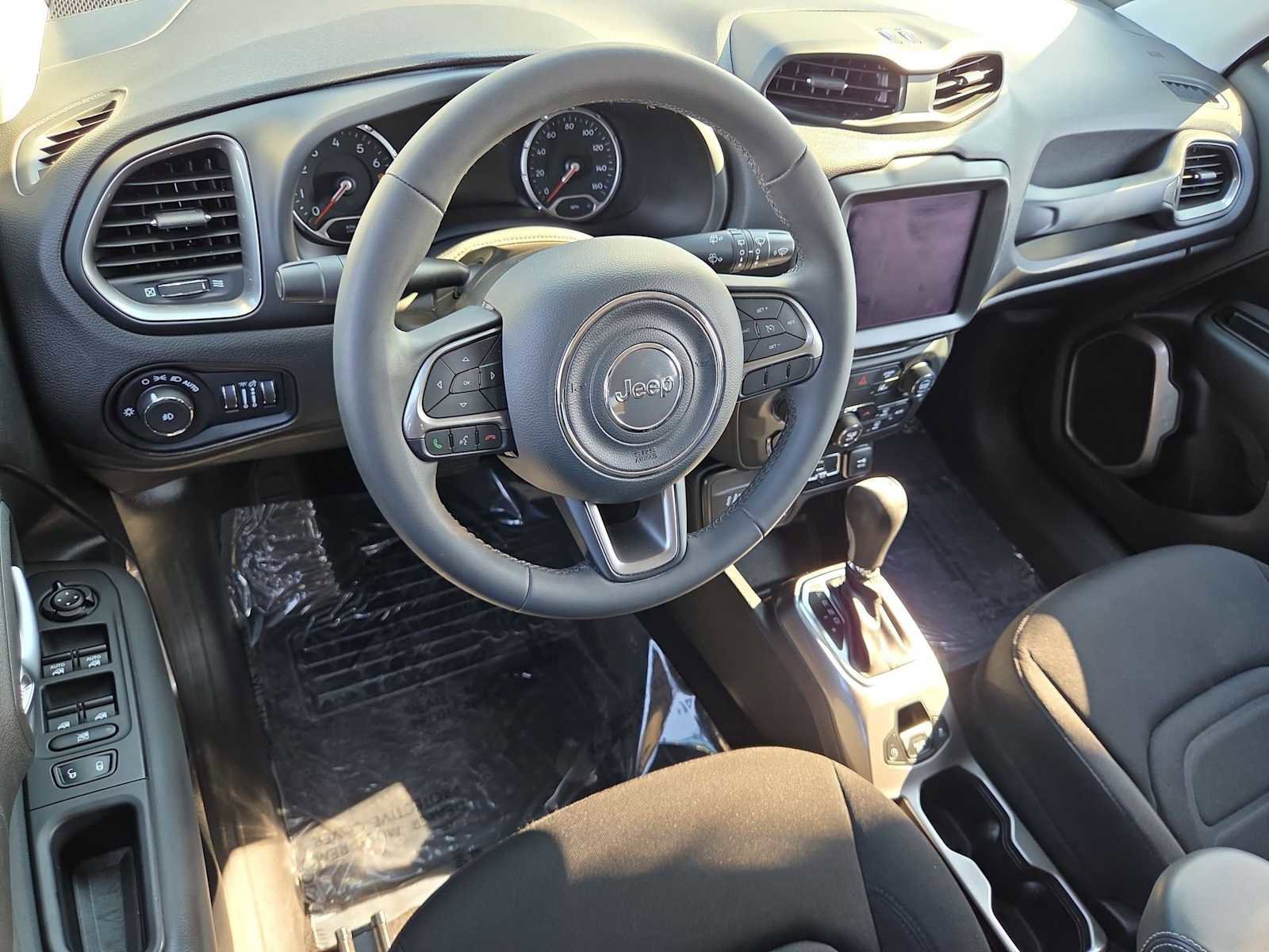 Used 2022 Jeep Renegade Latitude image 10