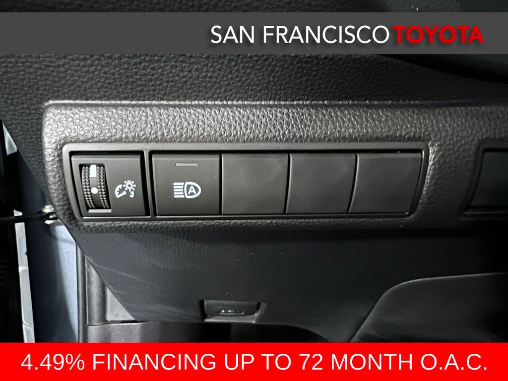 Certified 2023 Toyota Corolla LE image 33