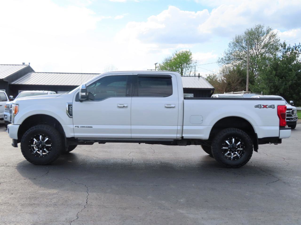 Used 2017 Ford F250 Platinum w/ Platinum Ultimate Package AWD/4WD image 3