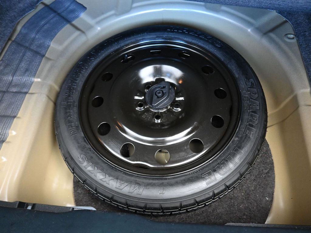 Used 2017 Ford Taurus SE image 41