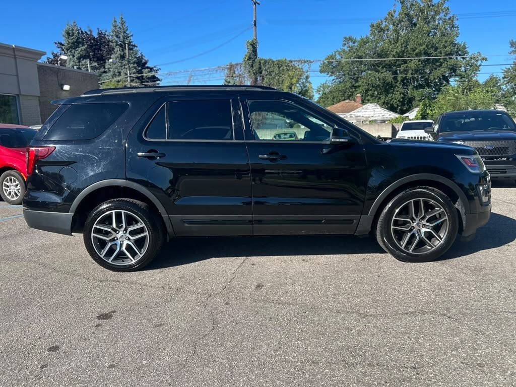 Used 2016 Ford Explorer Sport AWD/4WD image 4