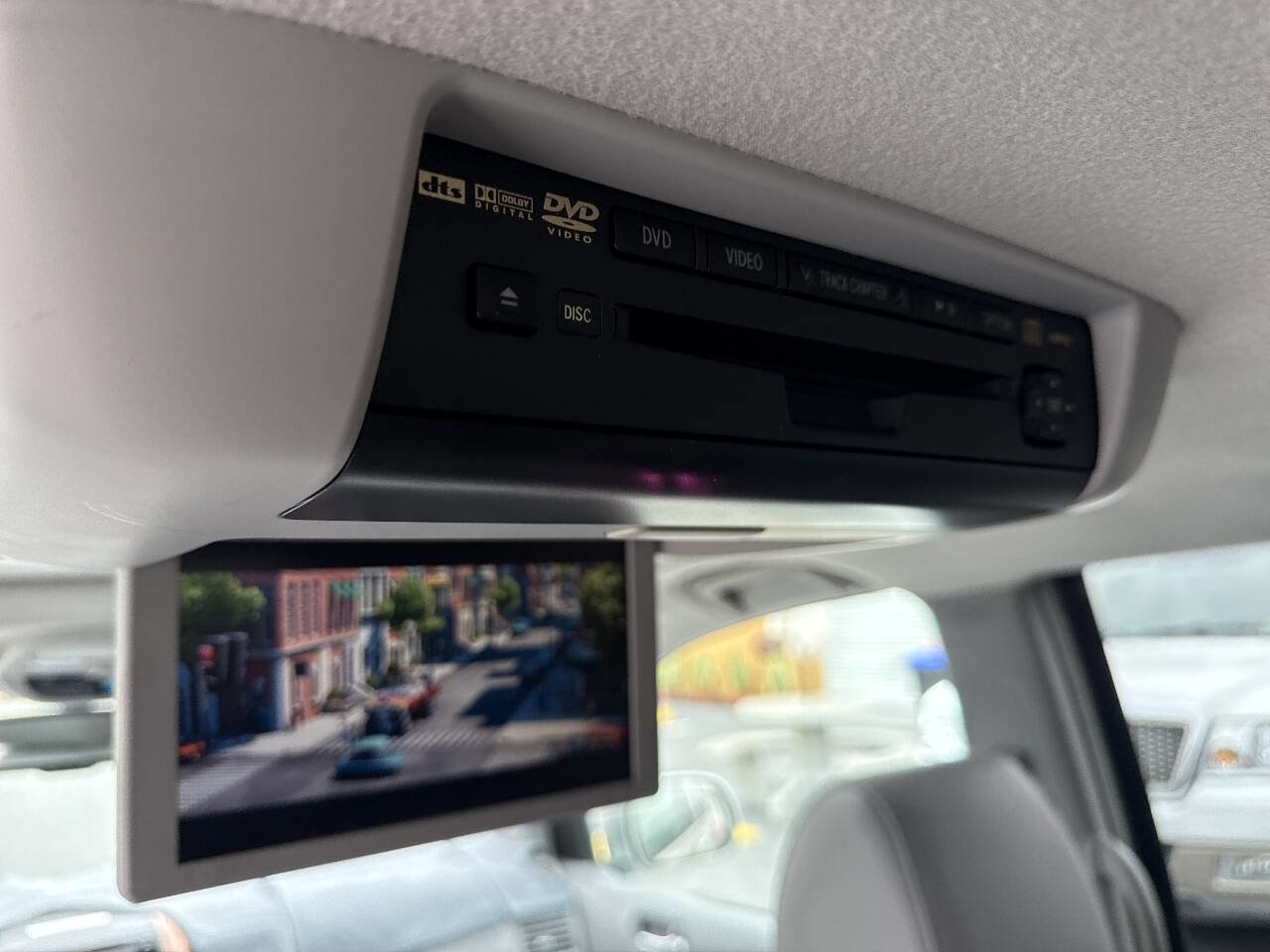 Used 2009 Toyota Sienna XLE Limited FWD image 28