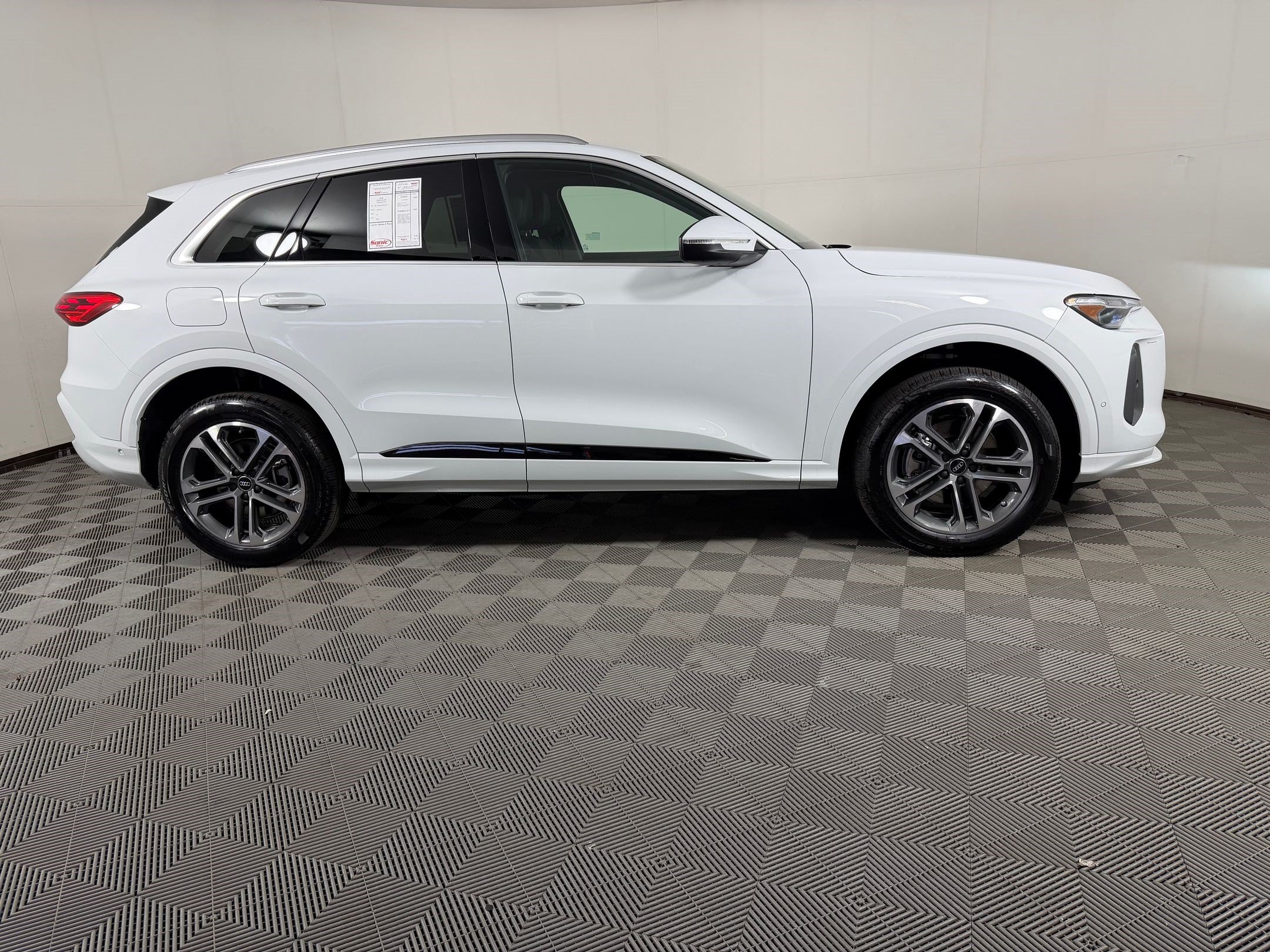 New 2026 Audi Q5 Premium Plus AWD/4WD image 8