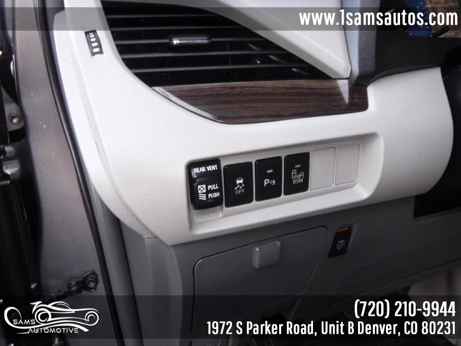 Used 2017 Toyota Sienna XLE Premium image 36