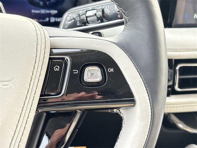 New 2026 Lincoln Aviator AWD w/ Jet Appearance Package image 27