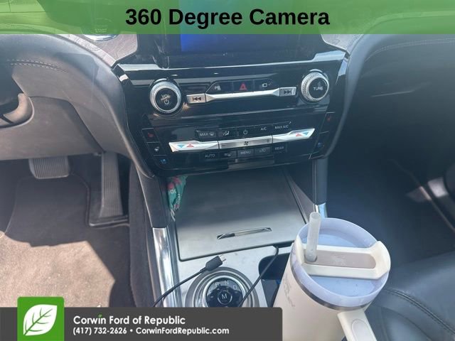 Used 2021 Ford Explorer Platinum w/ Equipment Group 601A AWD/4WD image 12