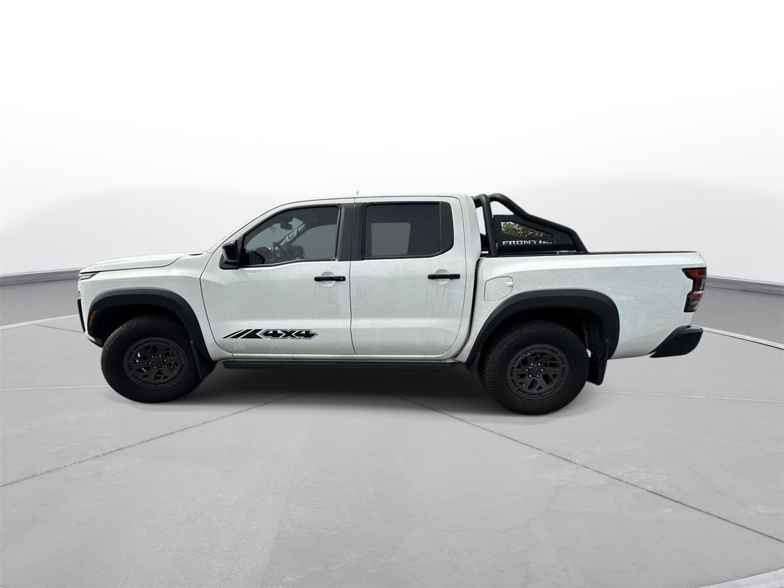 Used 2024 Nissan Frontier SV w/ Hardbody Edition image 9