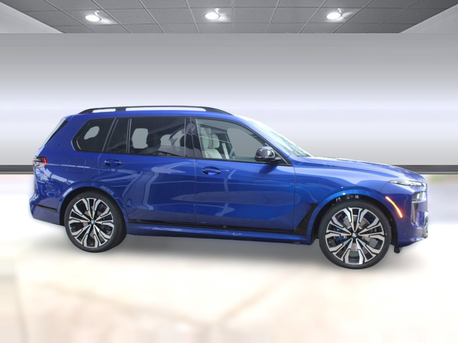 New 2026 BMW X7 M60i image 8