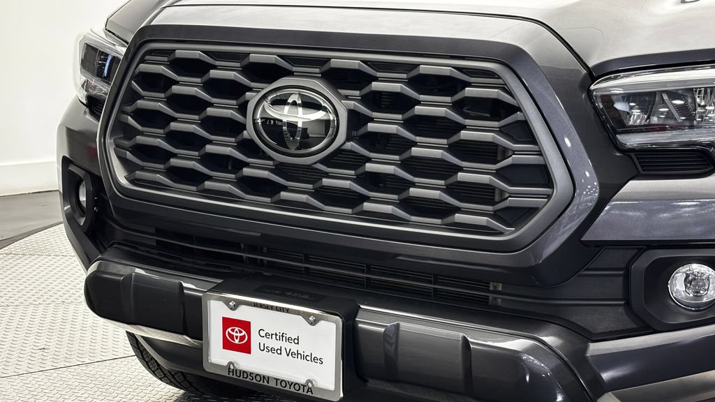 Used 2023 Toyota Tacoma TRD Sport AWD/4WD image 2