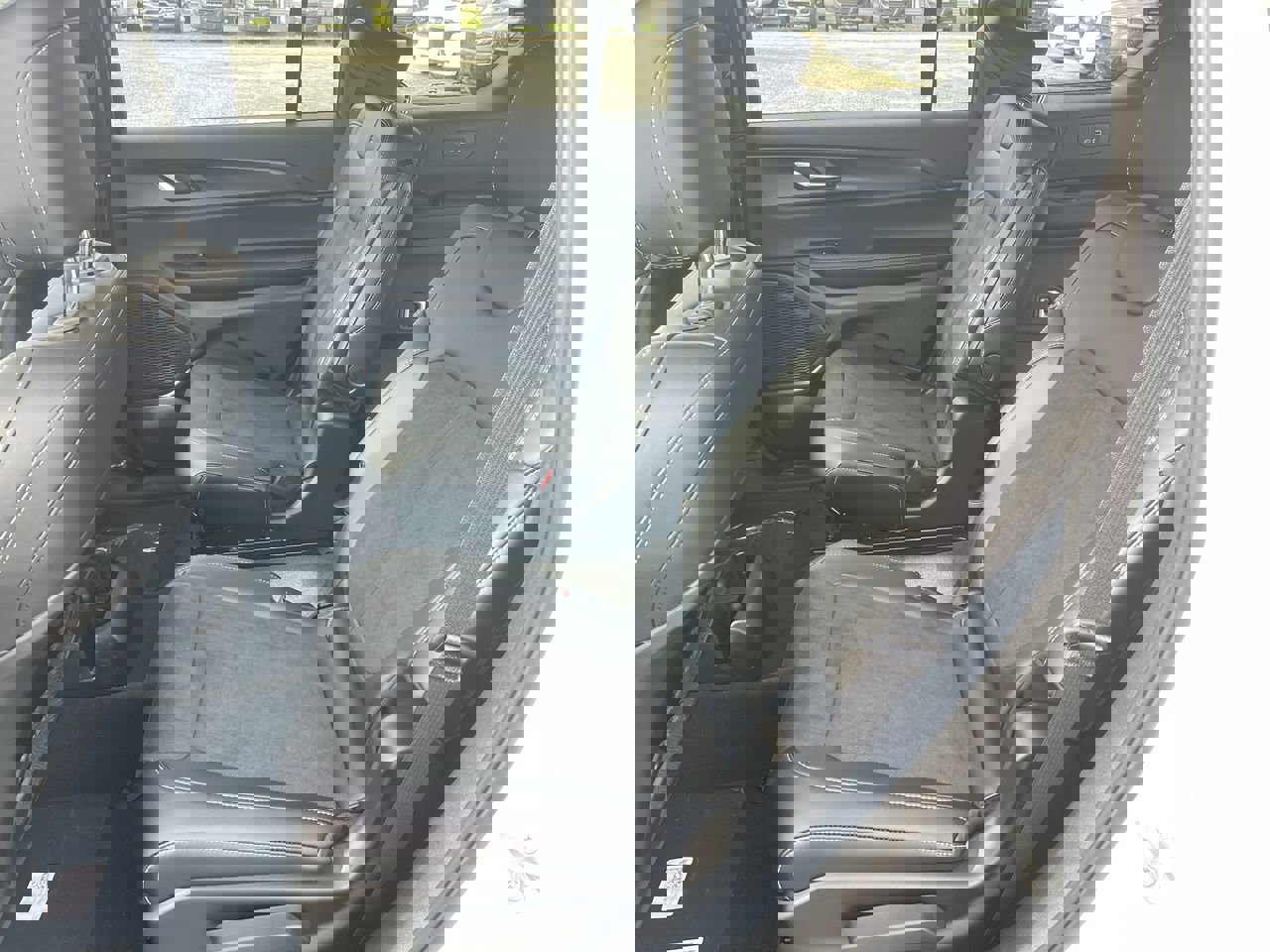 New 2025 Jeep Grand Cherokee L Altitude image 38