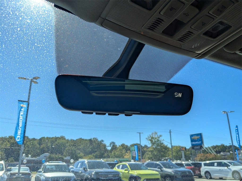 Used 2023 Volkswagen Atlas SE image 25