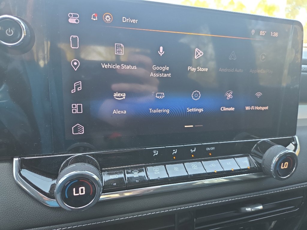 Used 2024 Chevrolet Colorado LT w/ LT Convenience Package image 10