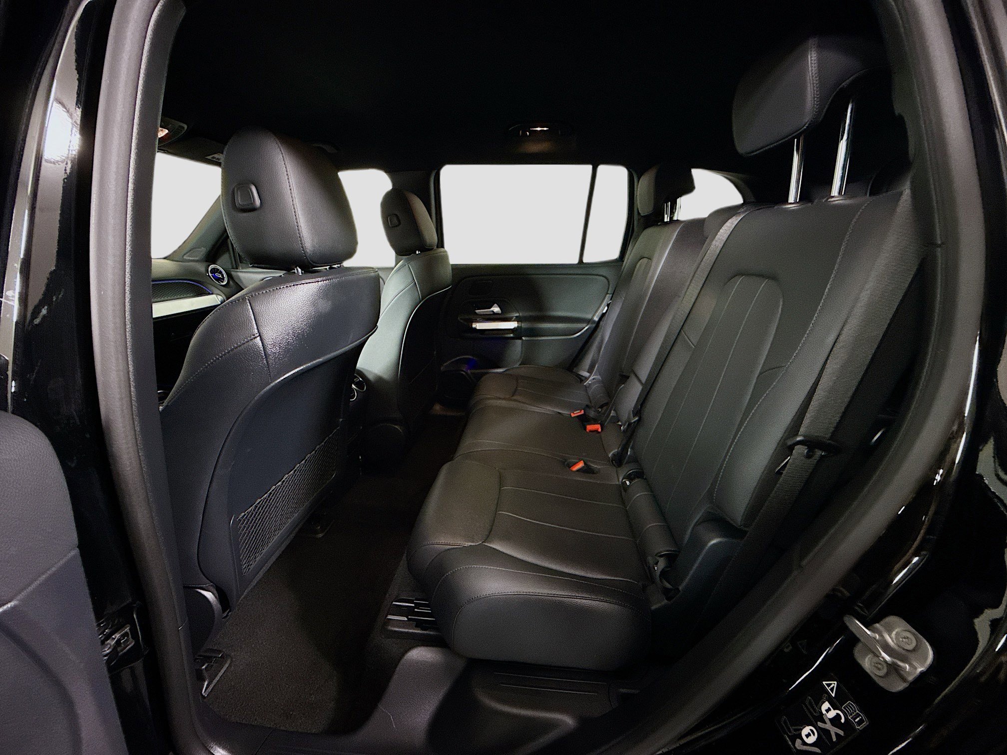 Used 2024 Mercedes-Benz EQB 300 4MATIC image 25