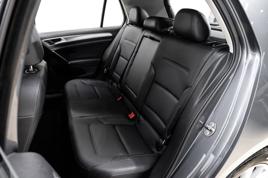 Used 2015 Volkswagen Golf S FWD image 36