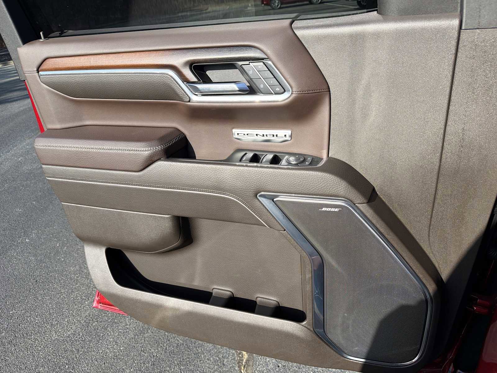 Used 2024 GMC Sierra 1500 Denali w/ Denali Reserve Package AWD/4WD image 18