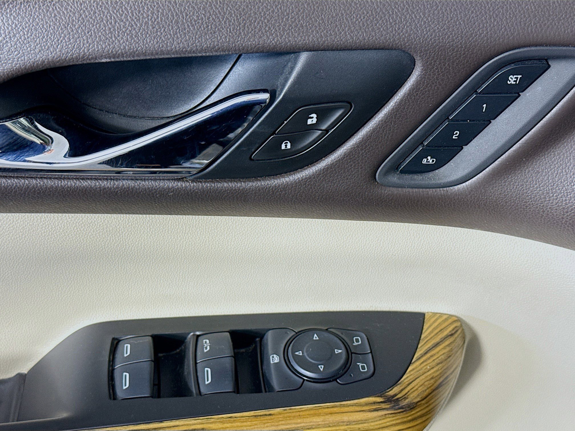 Used 2017 GMC Acadia Denali w/ Technology Package image 24