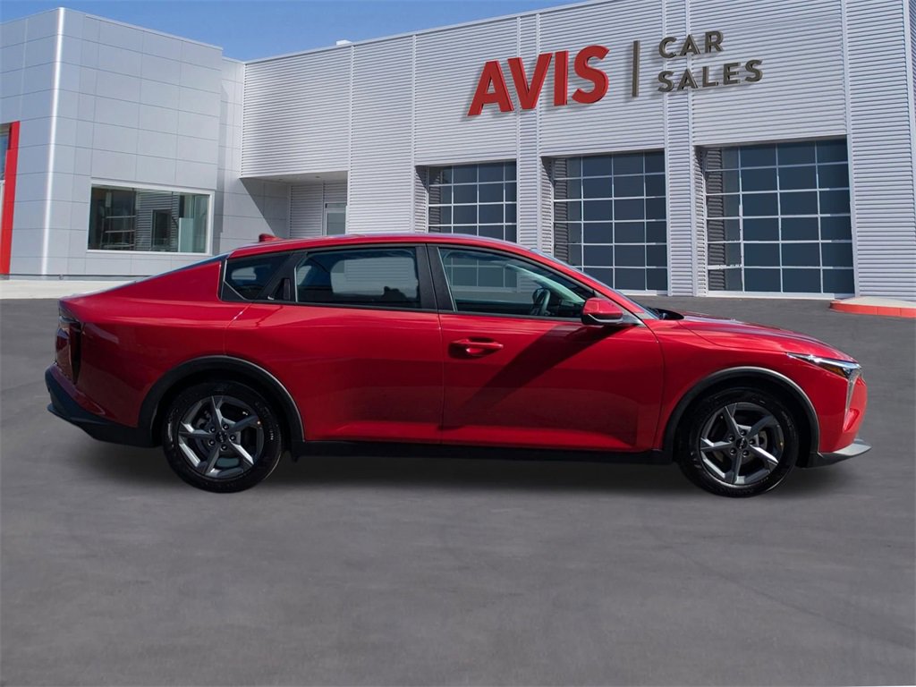 Used 2025 Kia K4 LXS image 5