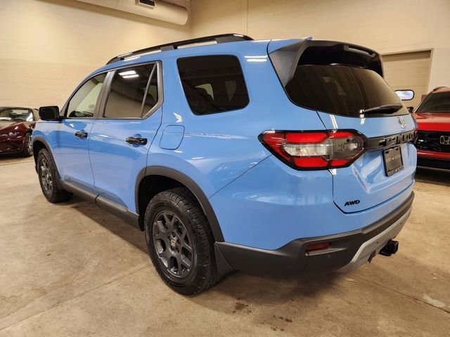 Certified 2023 Honda Pilot TrailSport image 5