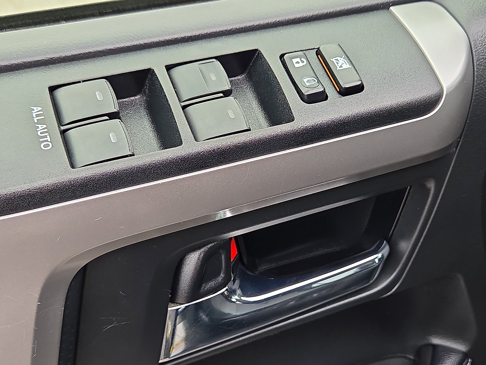 Used 2019 Toyota 4Runner SR5 AWD/4WD image 14