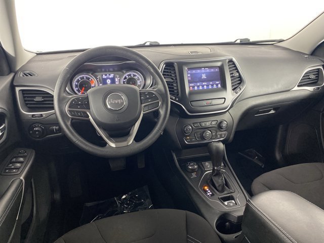 Used 2019 Jeep Cherokee Latitude w/ Popular Appearance Group AWD/4WD image 18