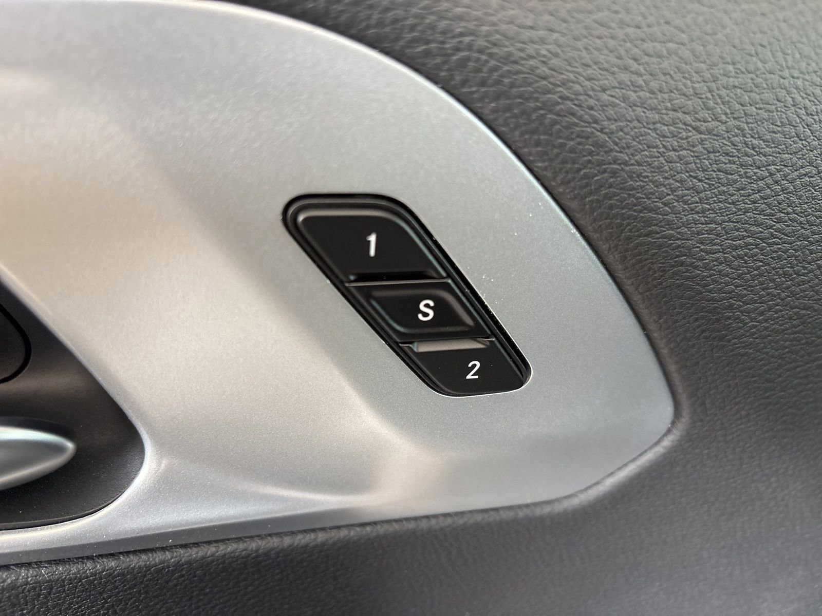 New 2026 Chrysler Pacifica Limited w/ S Appearance Package image 13