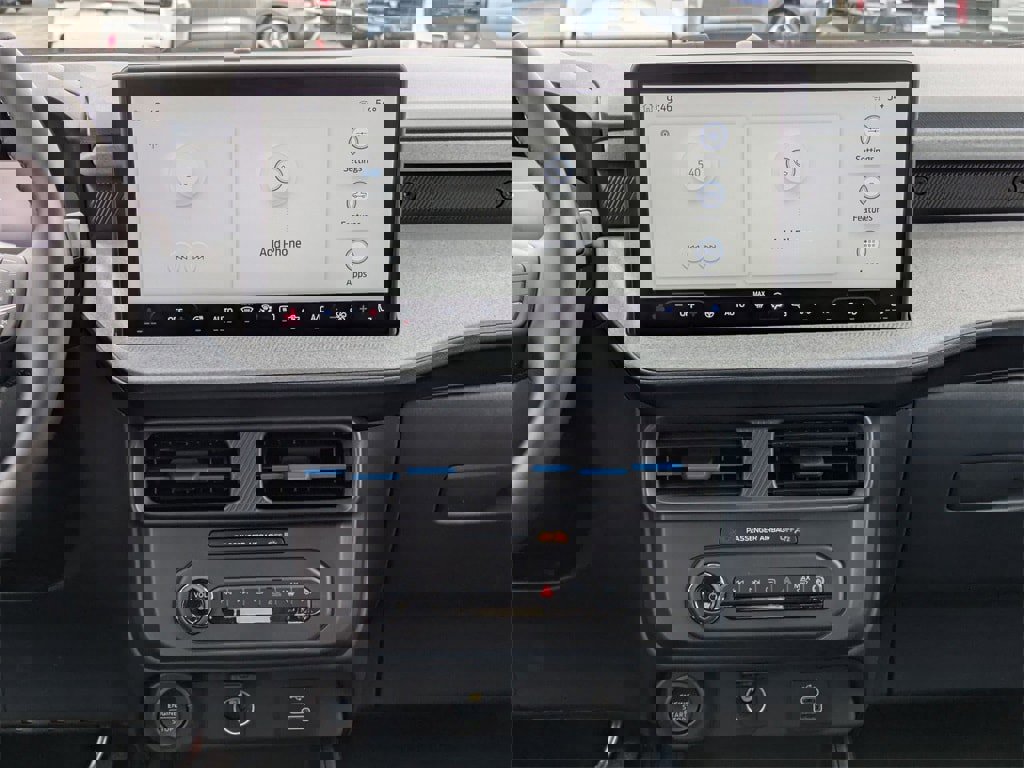 New 2025 Ford Maverick XLT w/ XLT Luxury Package image 13