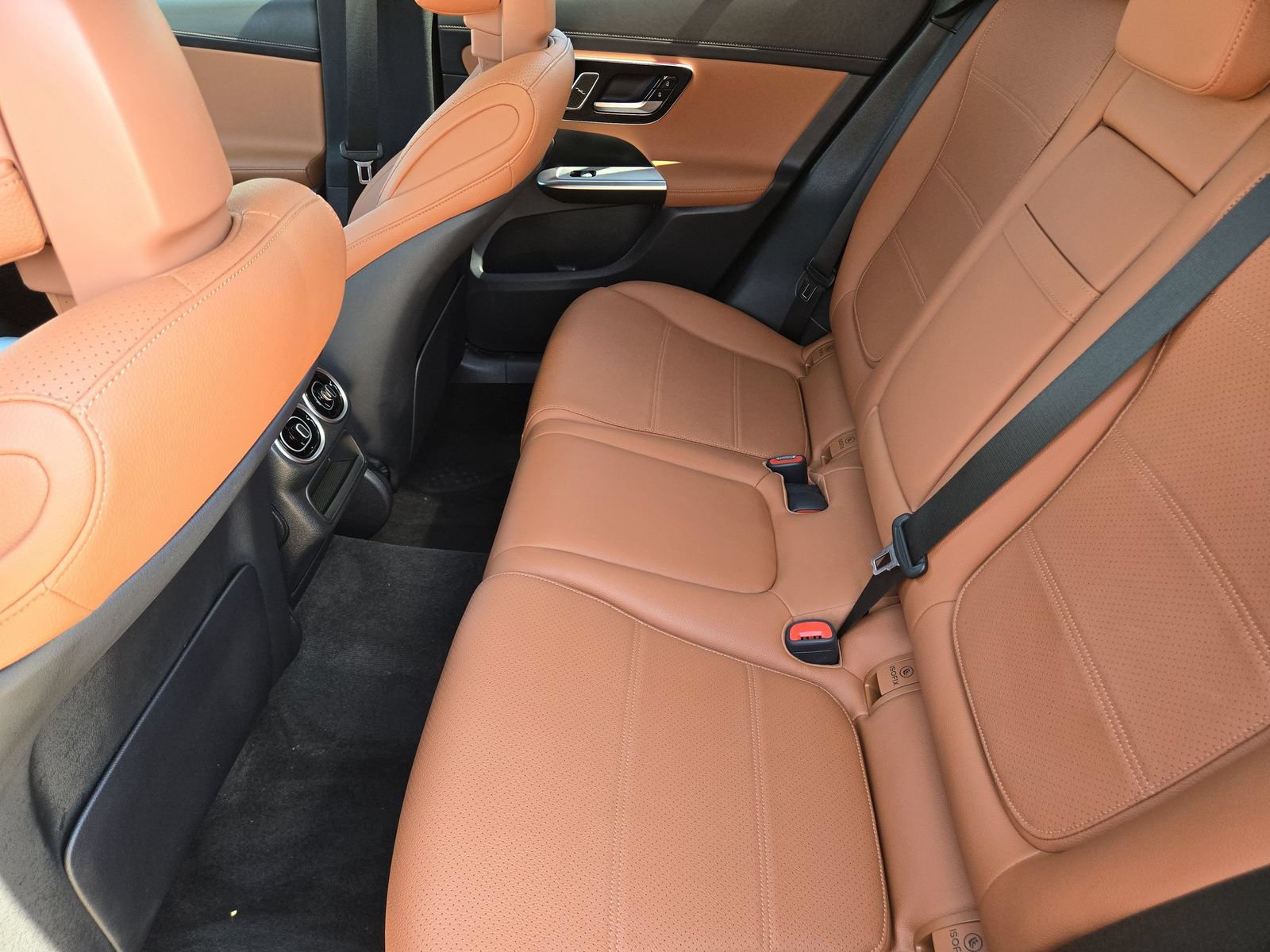 Used 2023 Mercedes-Benz GLC 300 image 34