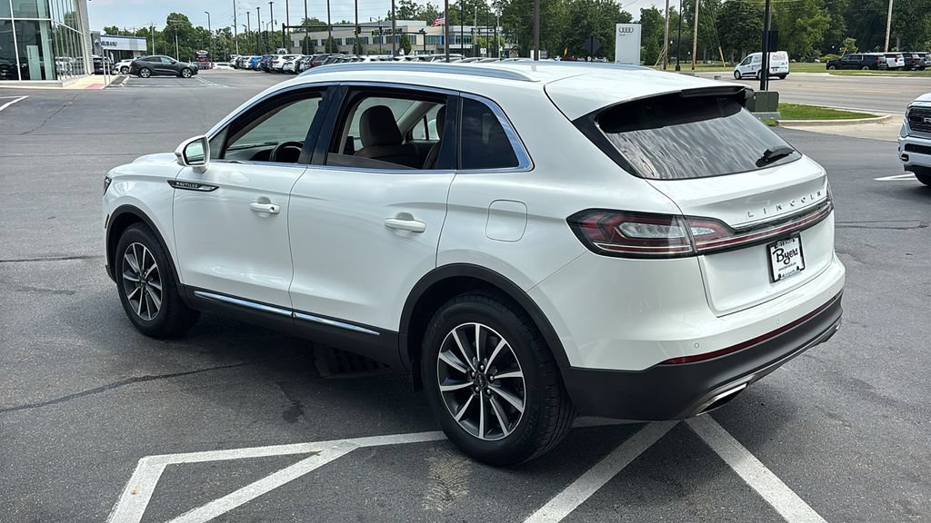 Used 2021 Lincoln Nautilus AWD image 4