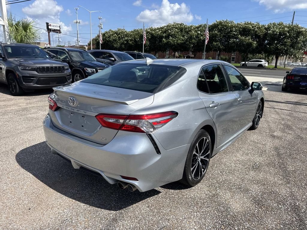 Used 2019 Toyota Camry SE FWD image 8