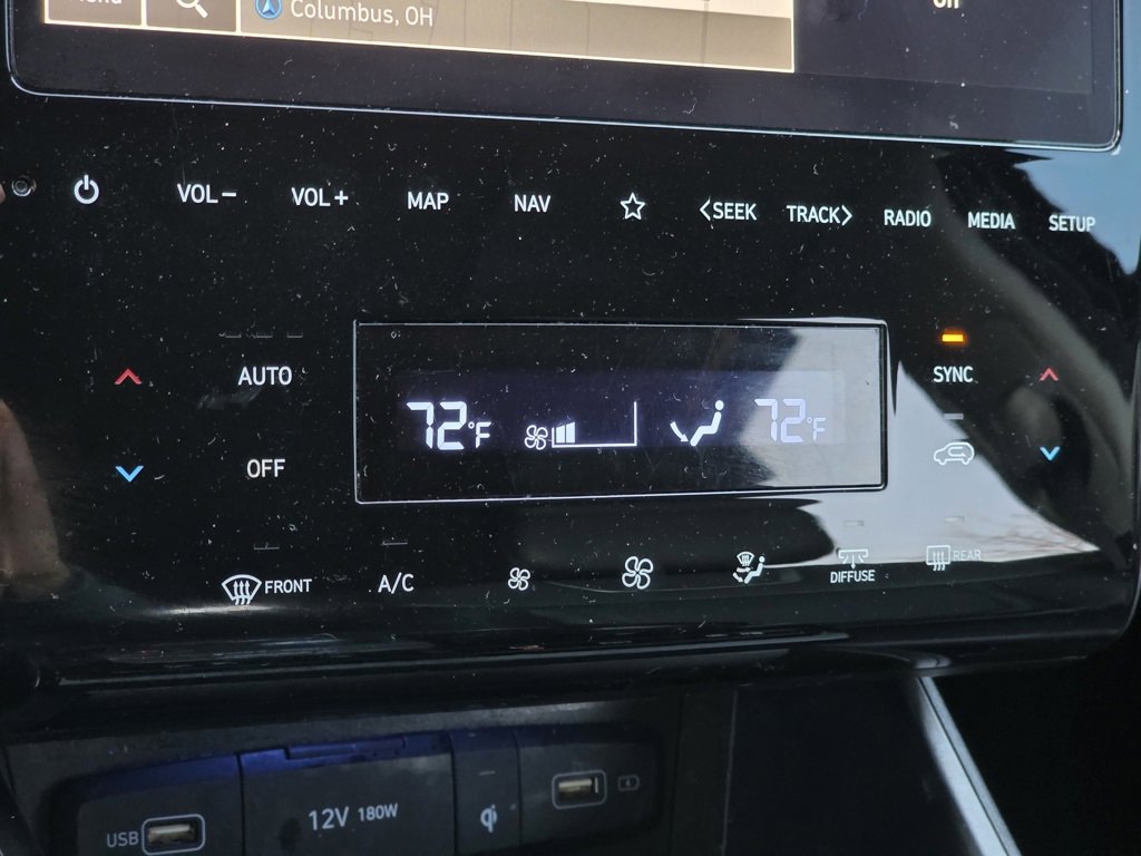 Used 2023 Hyundai Tucson Limited w/ Winter Package image 34