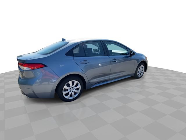 Used 2024 Toyota Corolla LE FWD image 2