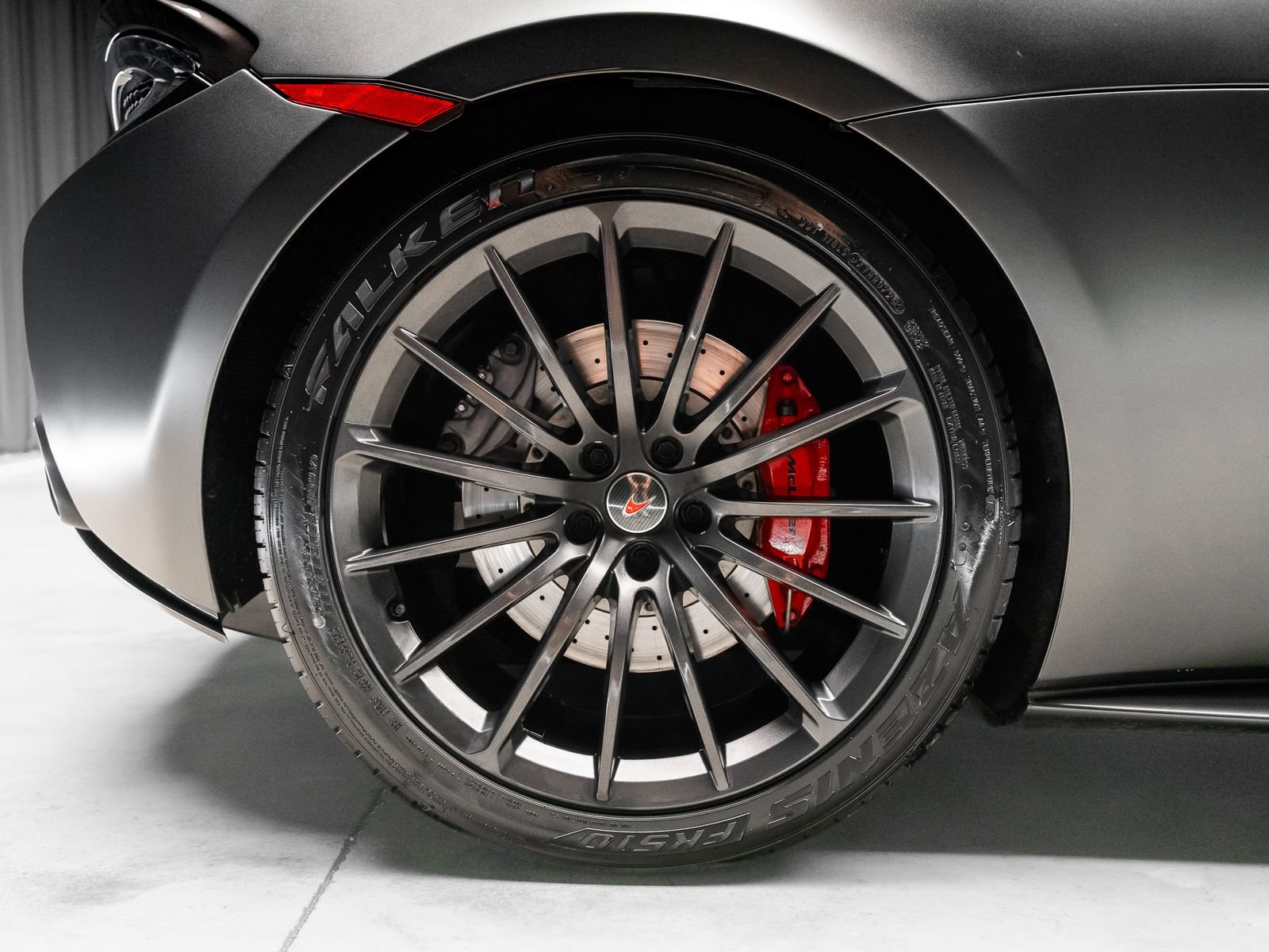 Used 2017 McLaren 570S RWD image 33