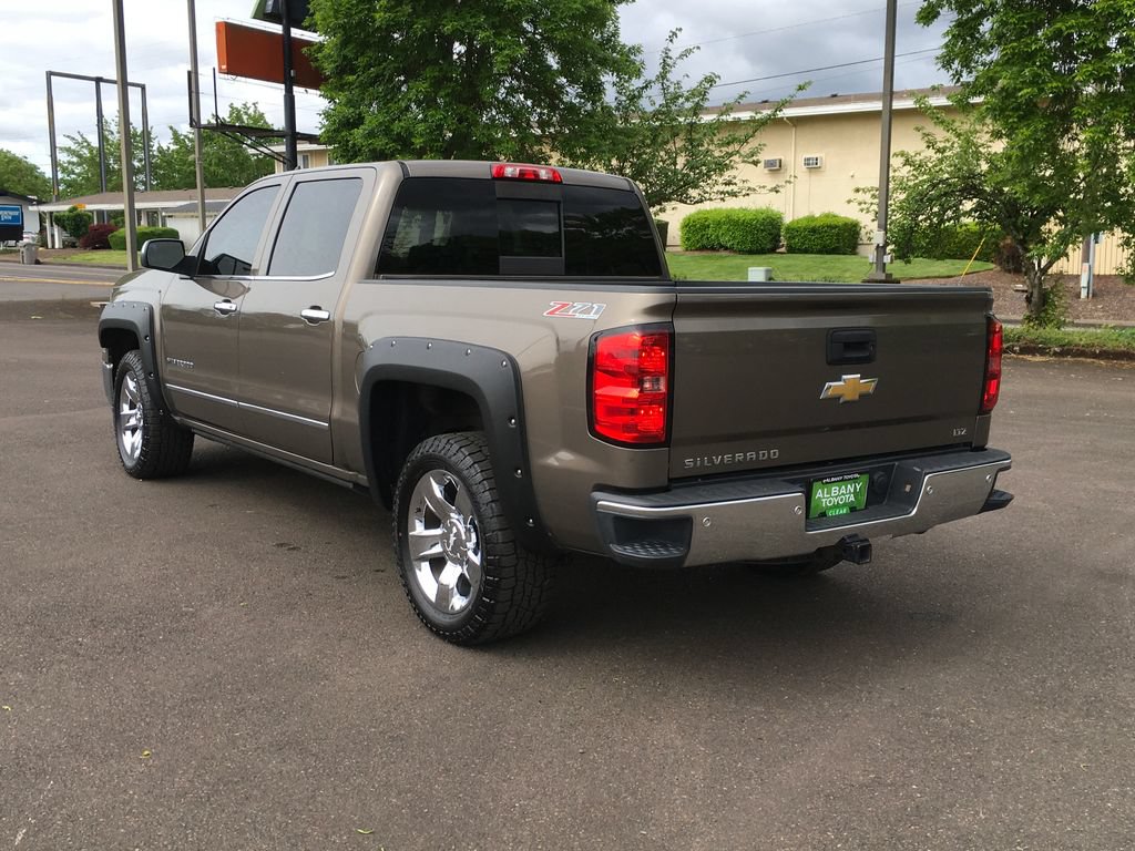 Used 2015 Chevrolet Silverado 1500 LTZ Z71 w/ LTZ Plus Package AWD/4WD image 5