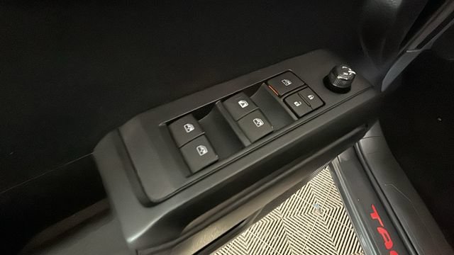 Used 2019 Toyota Tacoma SR w/ SR Convenience Package AWD/4WD image 10