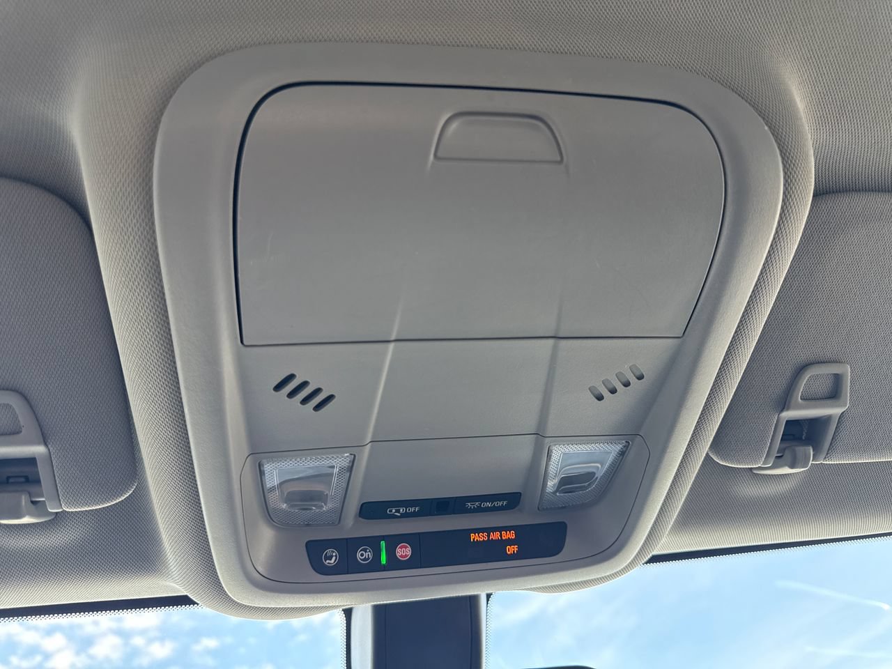 Used 2019 Chevrolet Equinox LT w/ LPO, Blackout Package FWD image 31
