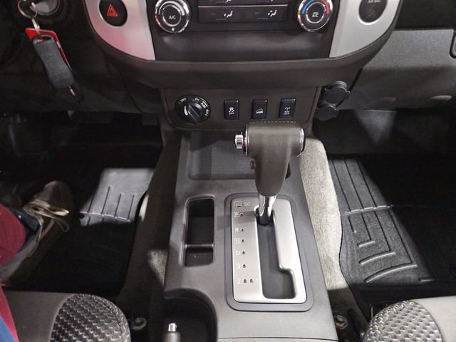 Used 2013 Nissan Xterra PRO-4X AWD/4WD image 23