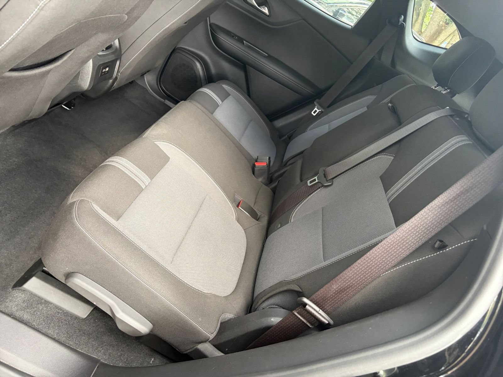 Used 2026 Chevrolet Blazer LT FWD image 39