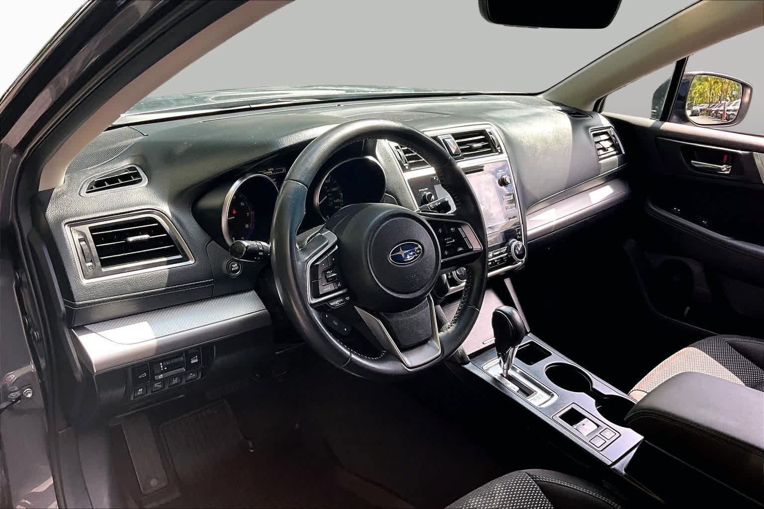 Used 2018 Subaru Outback 2.5i Premium AWD/4WD image 18