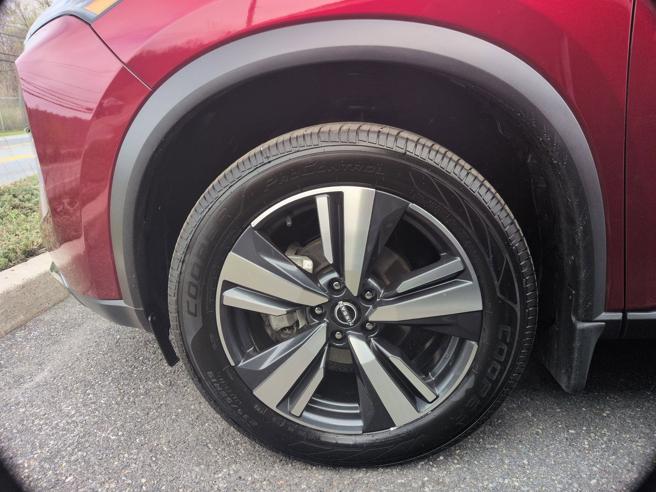 Used 2023 Nissan Rogue SL AWD/4WD image 16