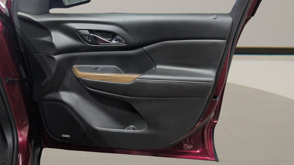 Used 2017 GMC Acadia SLE w/ Driver Alert Package I FWD image 23