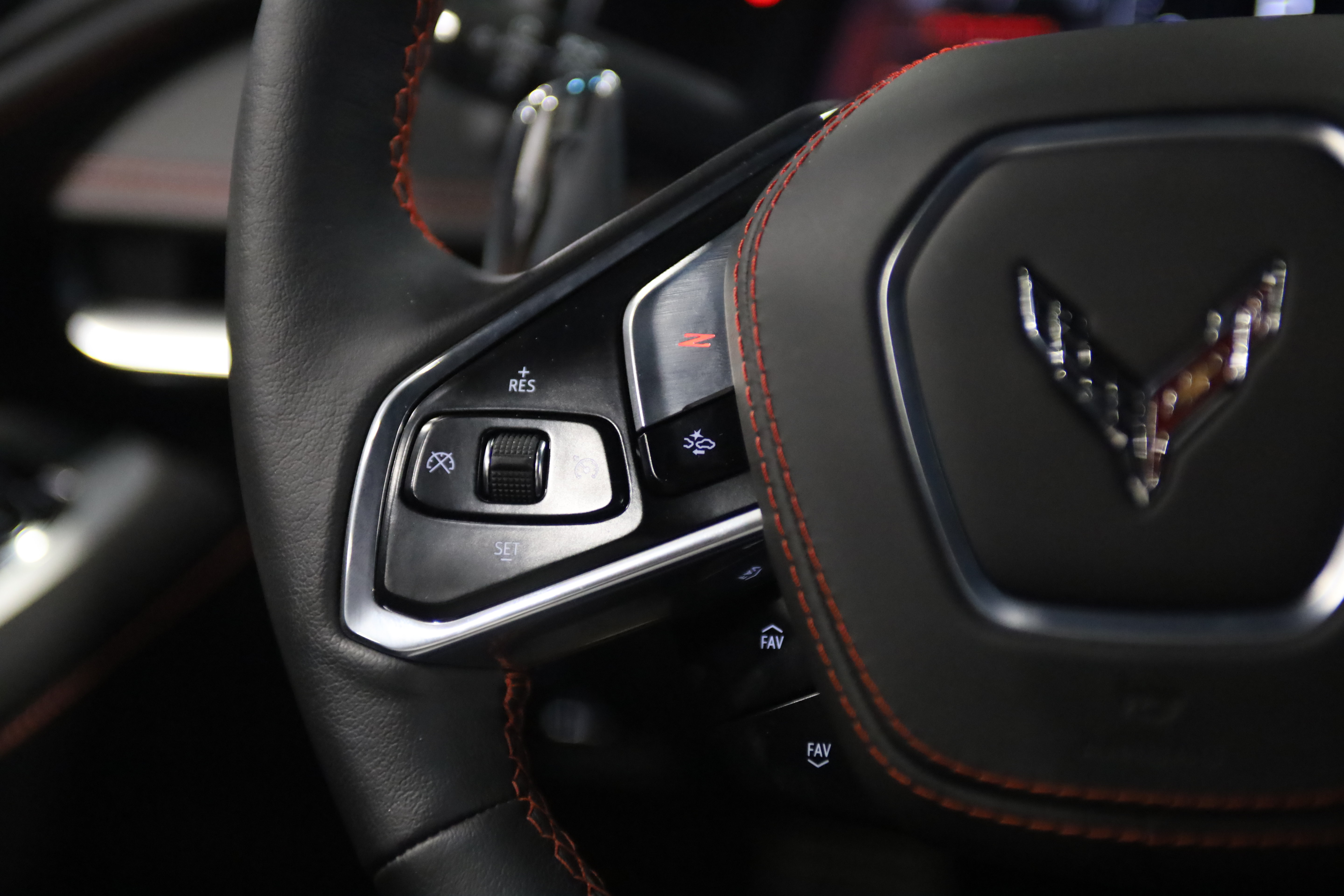 Used 2024 Chevrolet Corvette Stingray Premium Cpe w/ Z51 Performance Package RWD image 26