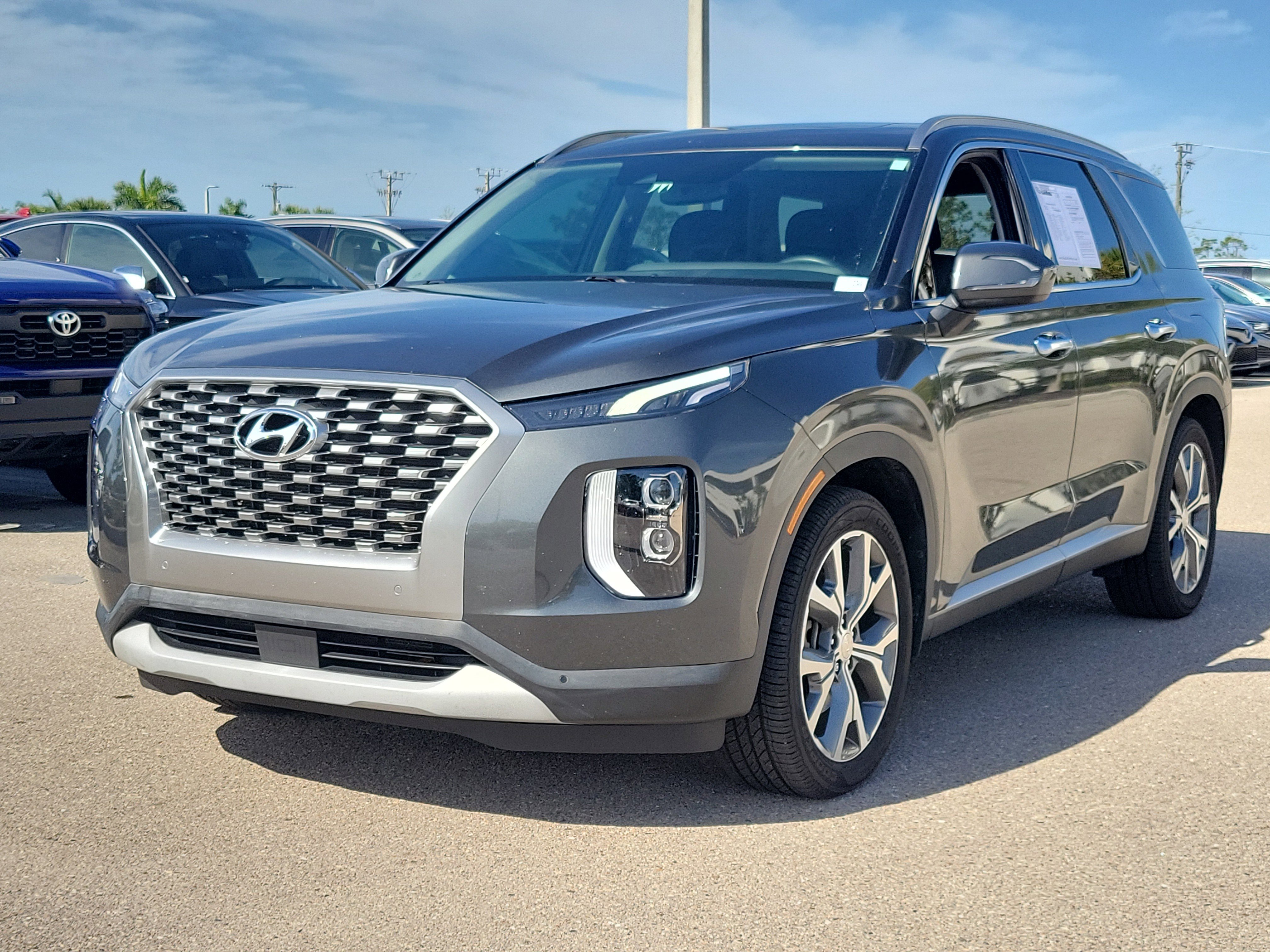 Used 2021 Hyundai Palisade SEL w/ Convenience Package image 3