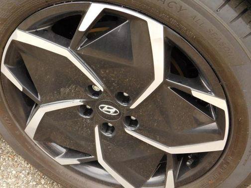 Used 2024 Hyundai Ioniq 5 SE RWD image 9