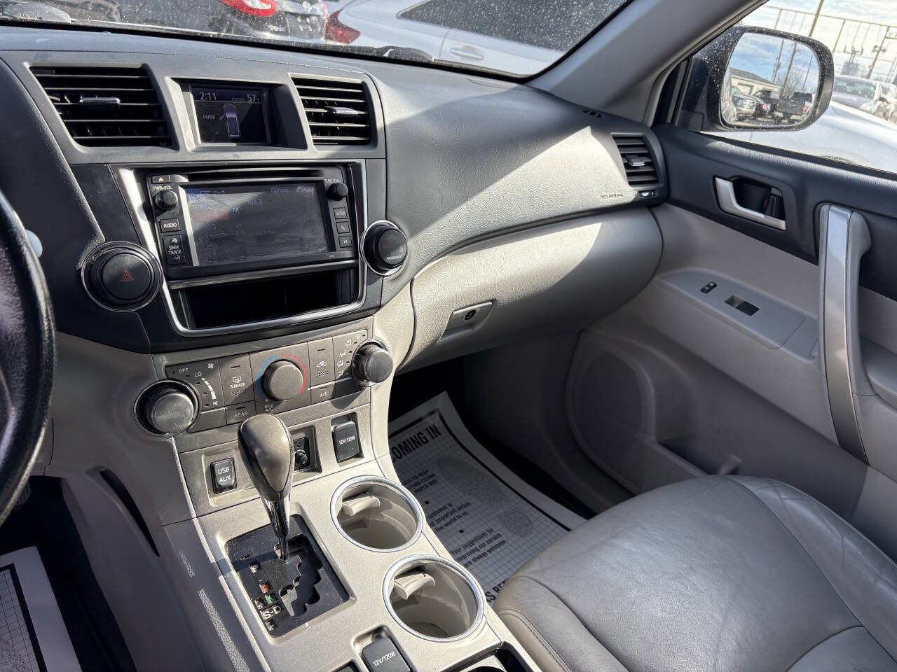 Used 2013 Toyota Highlander SE AWD/4WD image 27