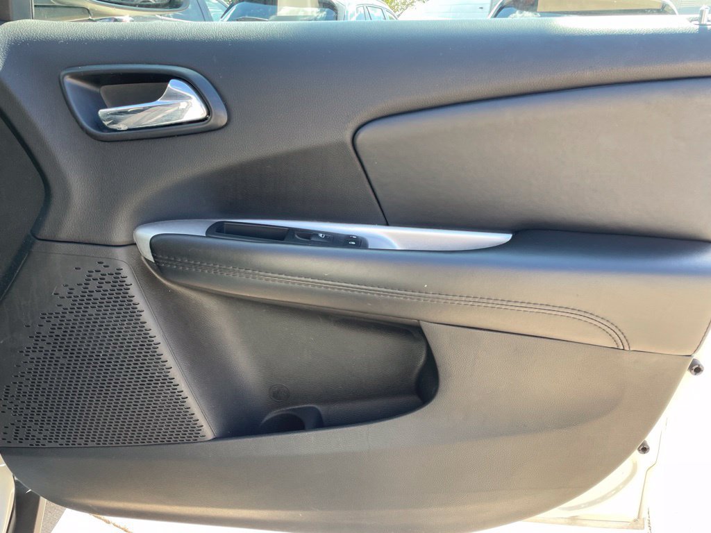 Used 2018 Dodge Journey SE w/ Popular Equipment Group FWD image 25