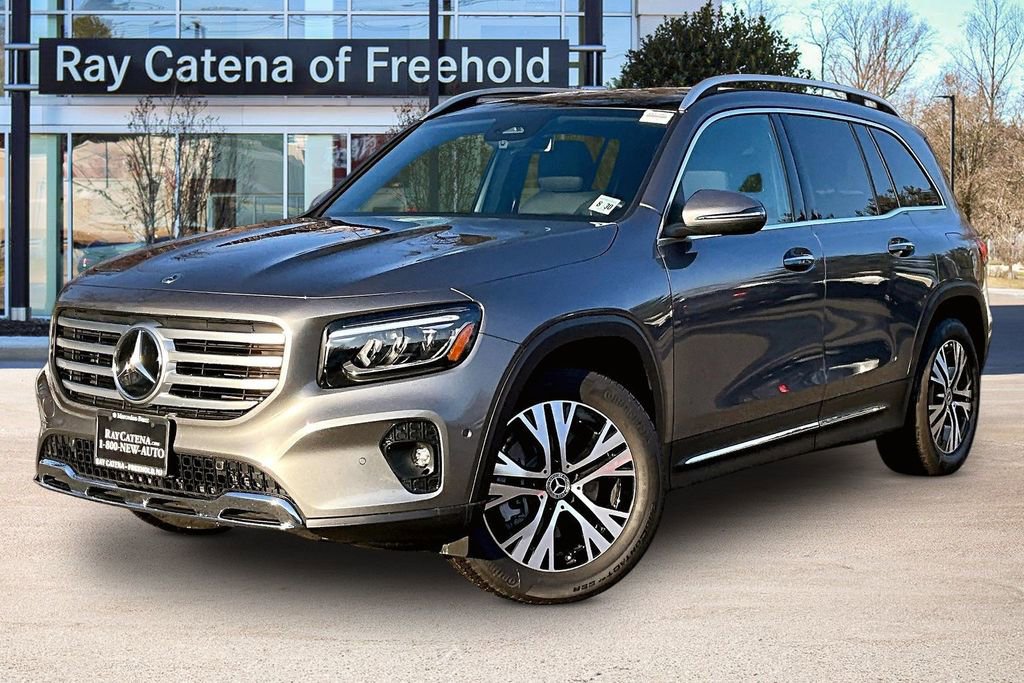 Used 2026 Mercedes-Benz GLB 250 4MATIC image 1