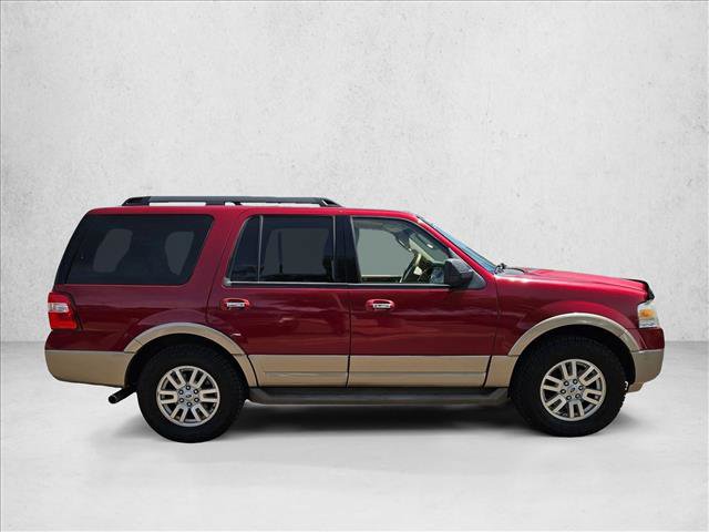 Used 2014 Ford Expedition XLT w/ Equipment Group 202A AWD/4WD image 4
