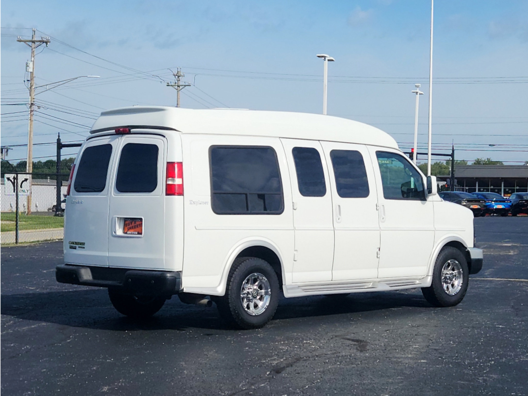 Used 2015 Chevrolet Express 2500 RWD image 12