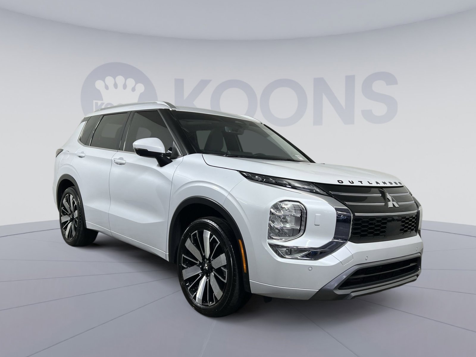 Used 2025 Mitsubishi Outlander SEL image 10