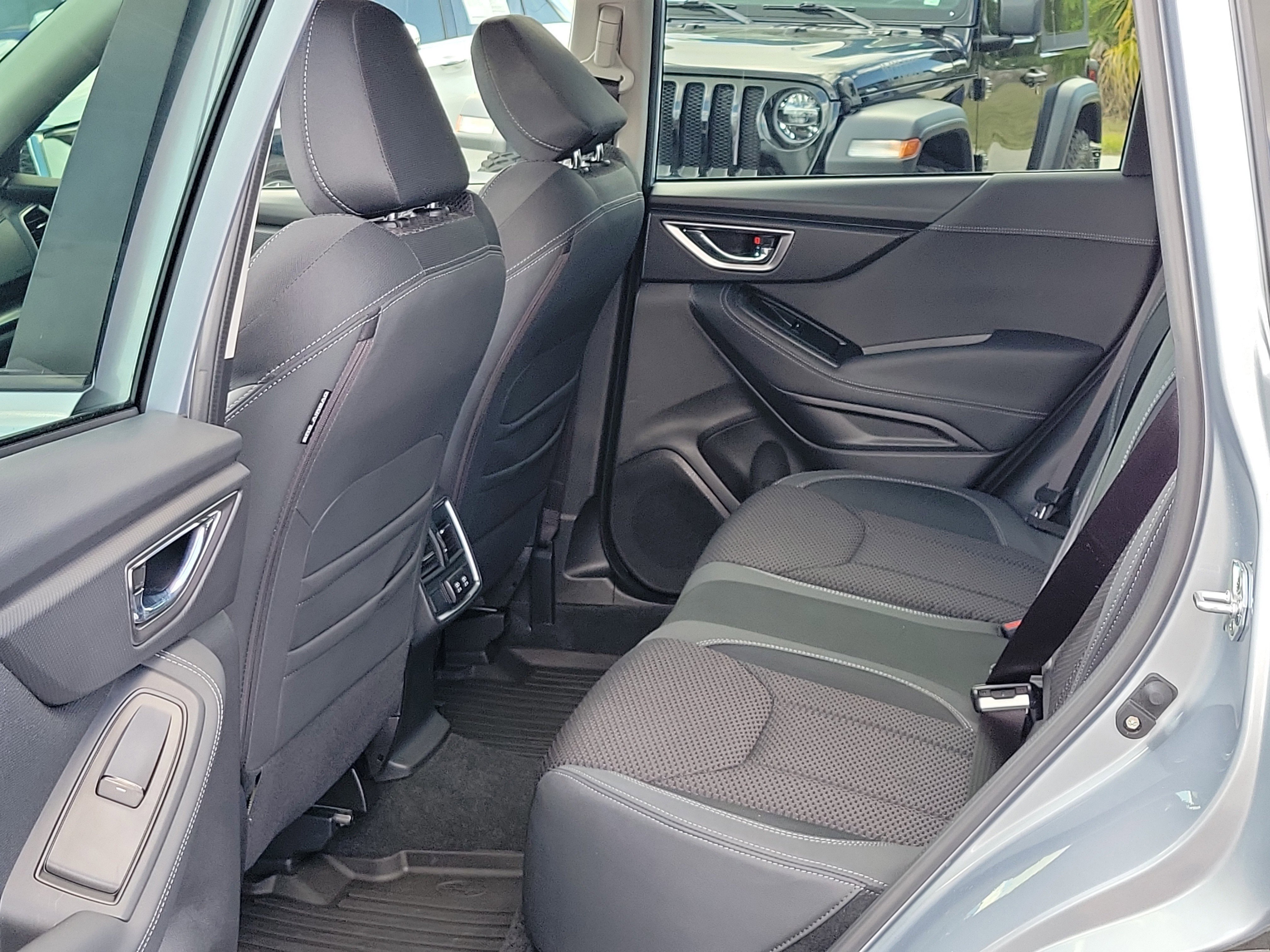 Used 2023 Subaru Forester Premium AWD/4WD image 14